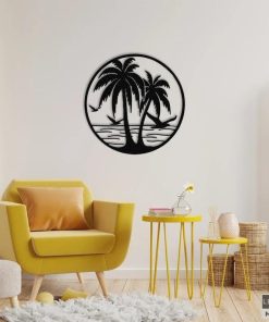 Wandkunst aus Metall am Meer